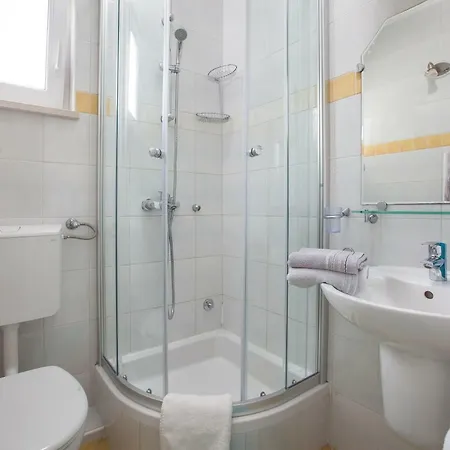 Ivandic アパート Tučepi